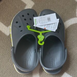NWT CROCS bayaband clog Unisex men 7/ women 9 Charcoal and Lime